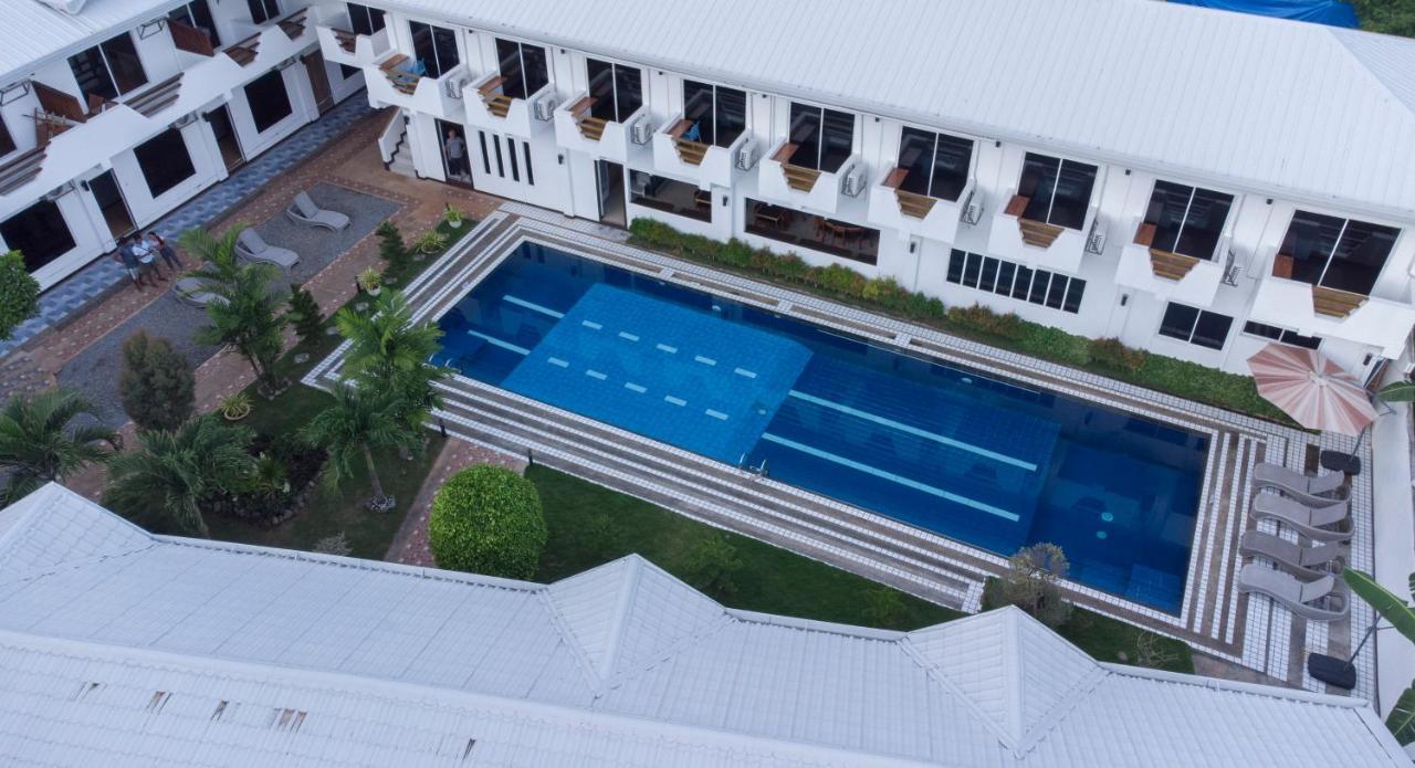 Adela Resort Panglao Extérieur photo